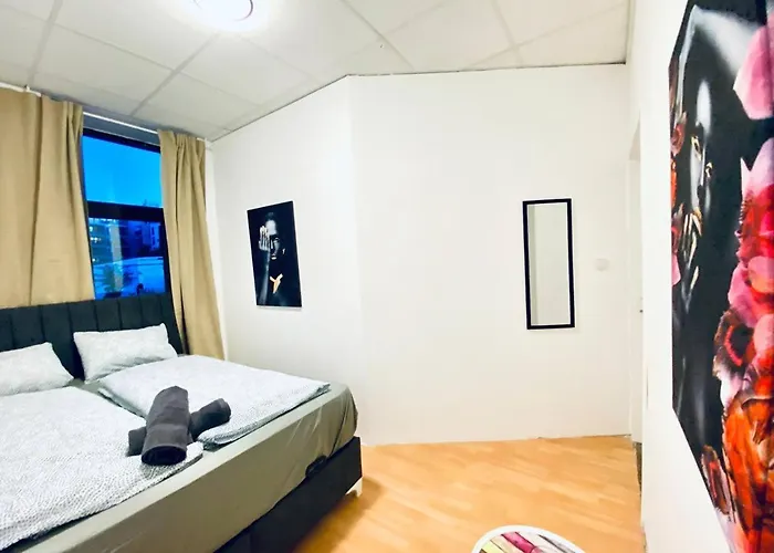 Homestay szállás Comfortable In The 23rd District Of Fr3 *